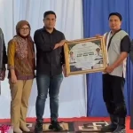 Melalui TJSL, PT Tirta Sriwijaya Maju (Perseroda) bagikan daging kurban kepada masyarakat sekitar