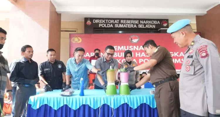 Ditresnarkoba Polda Sumsel musnahkan barang bukti narkoba di Lobby Gedung Ditresnarkoba Polda Sumsel