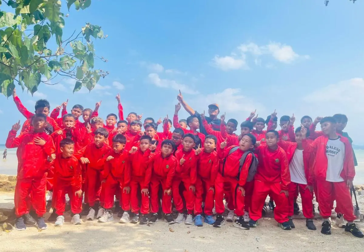 Tim U-10, U-11, dan U-12 Sekolah Sepak Bola (SSB) Palembang Soccer Skills (PSS)