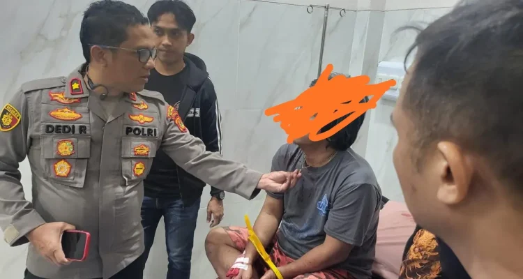 terduga pelaku berinisial HT (48) diamankan dan menjalani observasi medis di Rumah Sakit Siti Khadijah Palembang