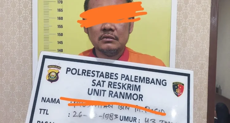 tersangka berinisial MSL (43) diamankan polrestabes Palembang